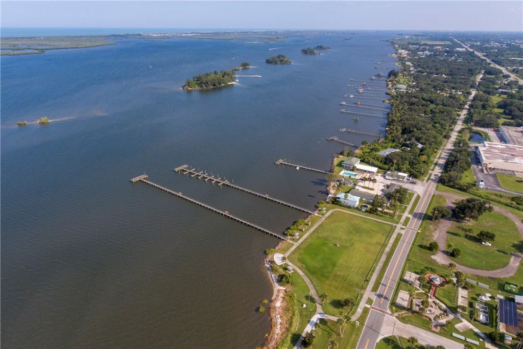 604 Carnival Terrace, Sebastian, FL 32958 Photo