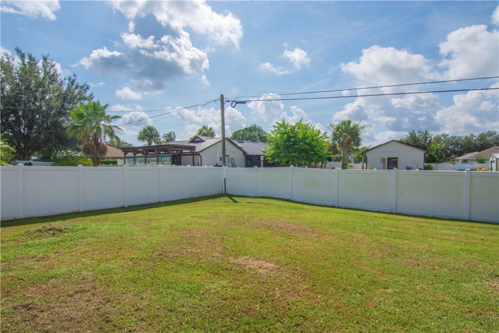604 Carnival Terrace, Sebastian, FL 32958 Photo