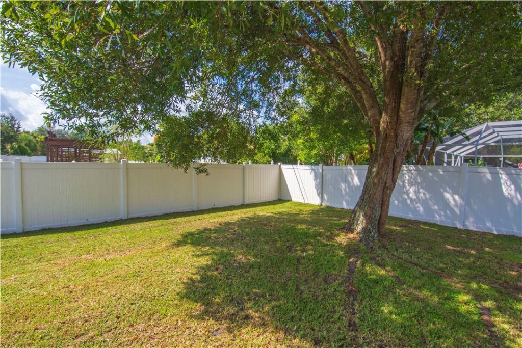 604 Carnival Terrace, Sebastian, FL 32958 Photo
