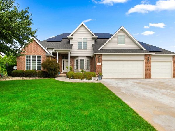 1125 E MYRTLE Street, Canton, IL 61520