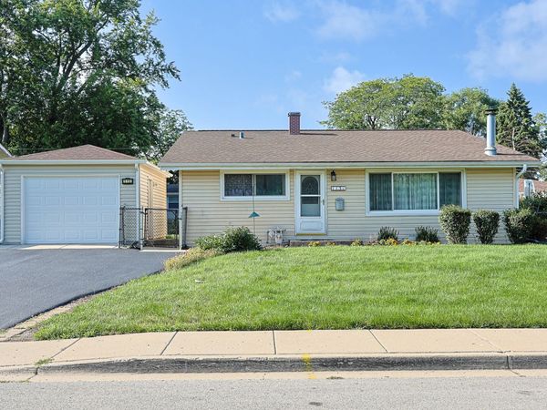 113 SIESTA Road , Carpentersville, IL 60110