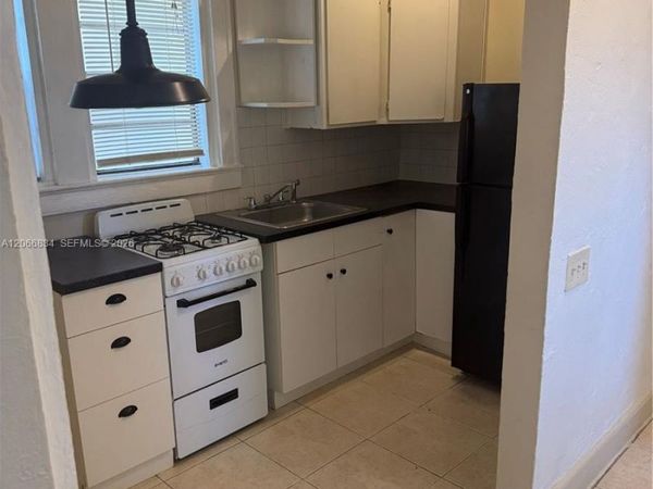 670 W 46th St , Unit 5, Miami Beach, FL 33140