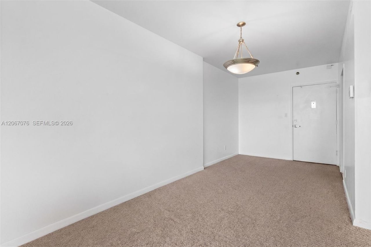 1000 West Ave, Unit 309, Miami Beach, FL 33139 Photo