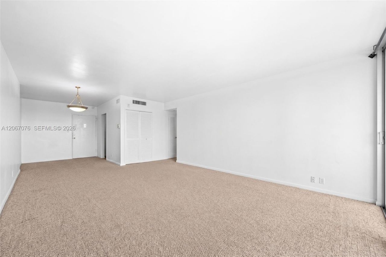 1000 West Ave, Unit 309, Miami Beach, FL 33139 Photo