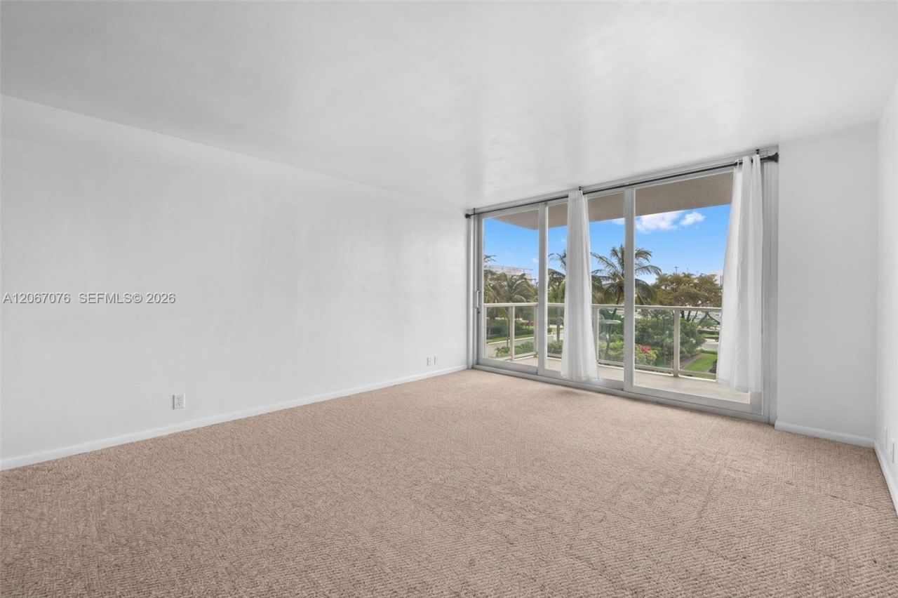 1000 West Ave, Unit 309, Miami Beach, FL 33139 Photo