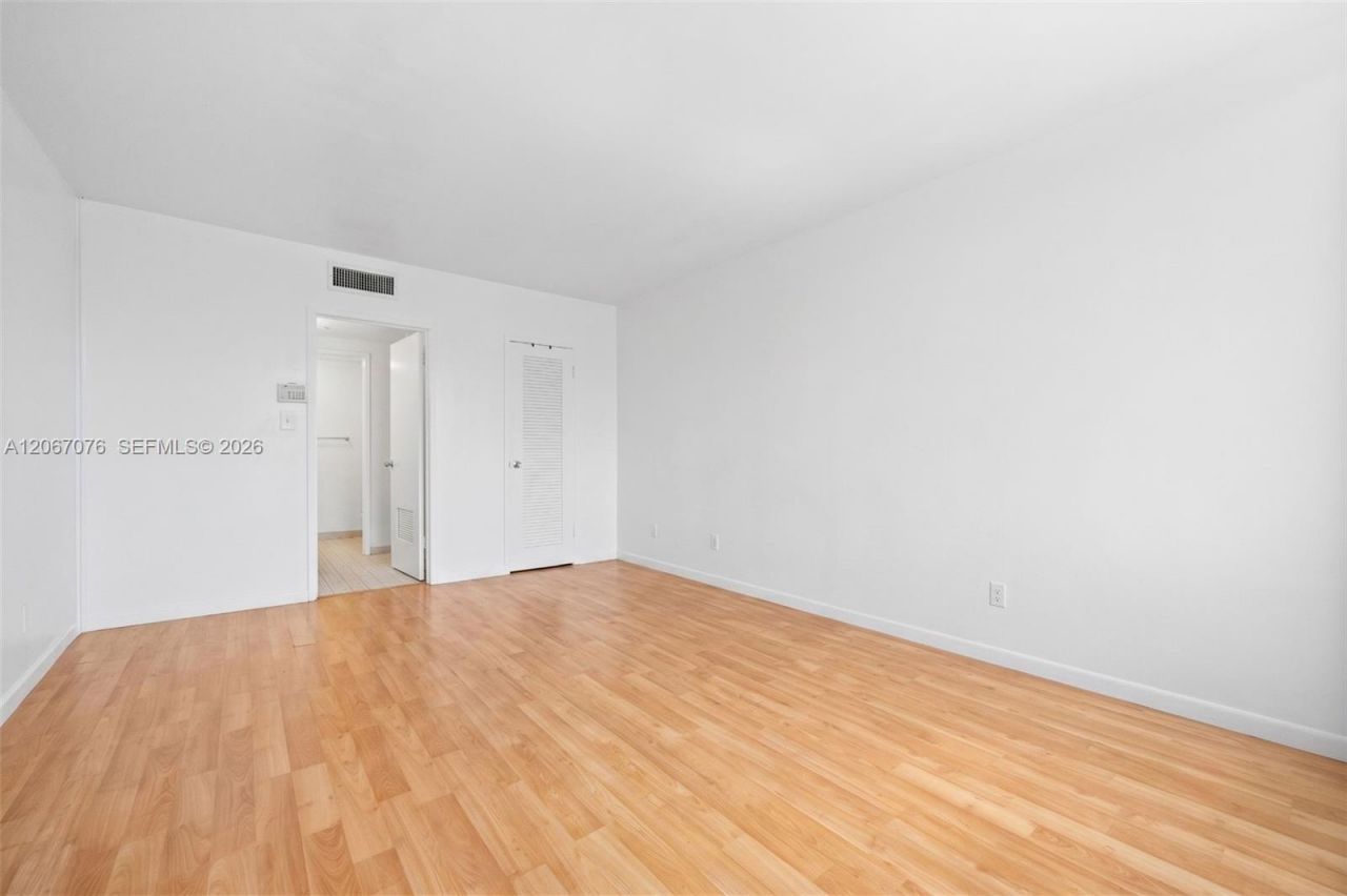 1000 West Ave, Unit 309, Miami Beach, FL 33139 Photo