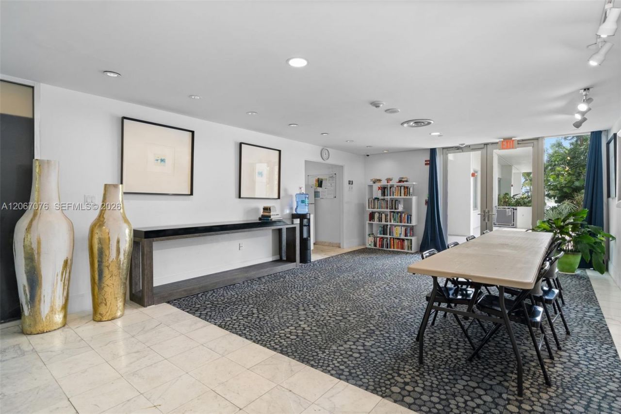 1000 West Ave, Unit 309, Miami Beach, FL 33139 Photo