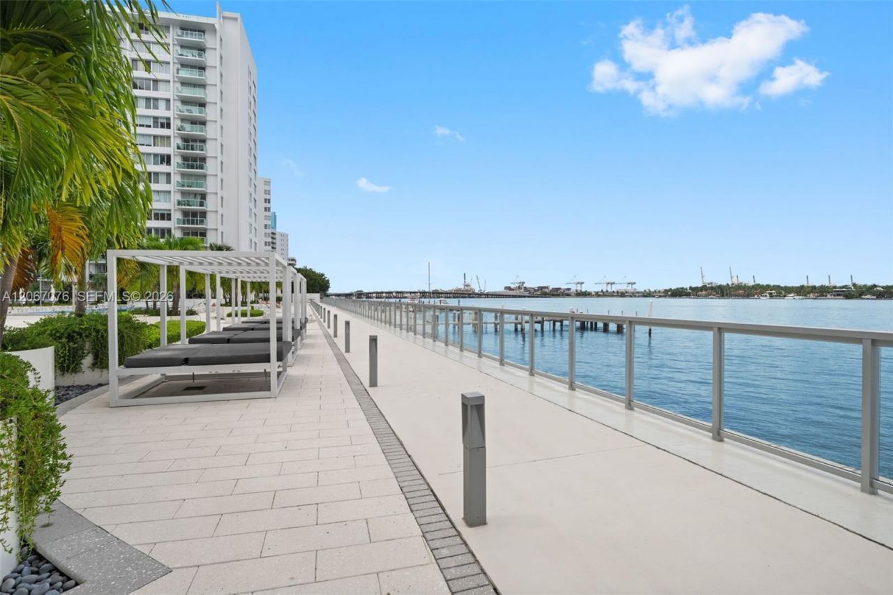 1000 West Ave, Unit 309, Miami Beach, FL 33139 Photo