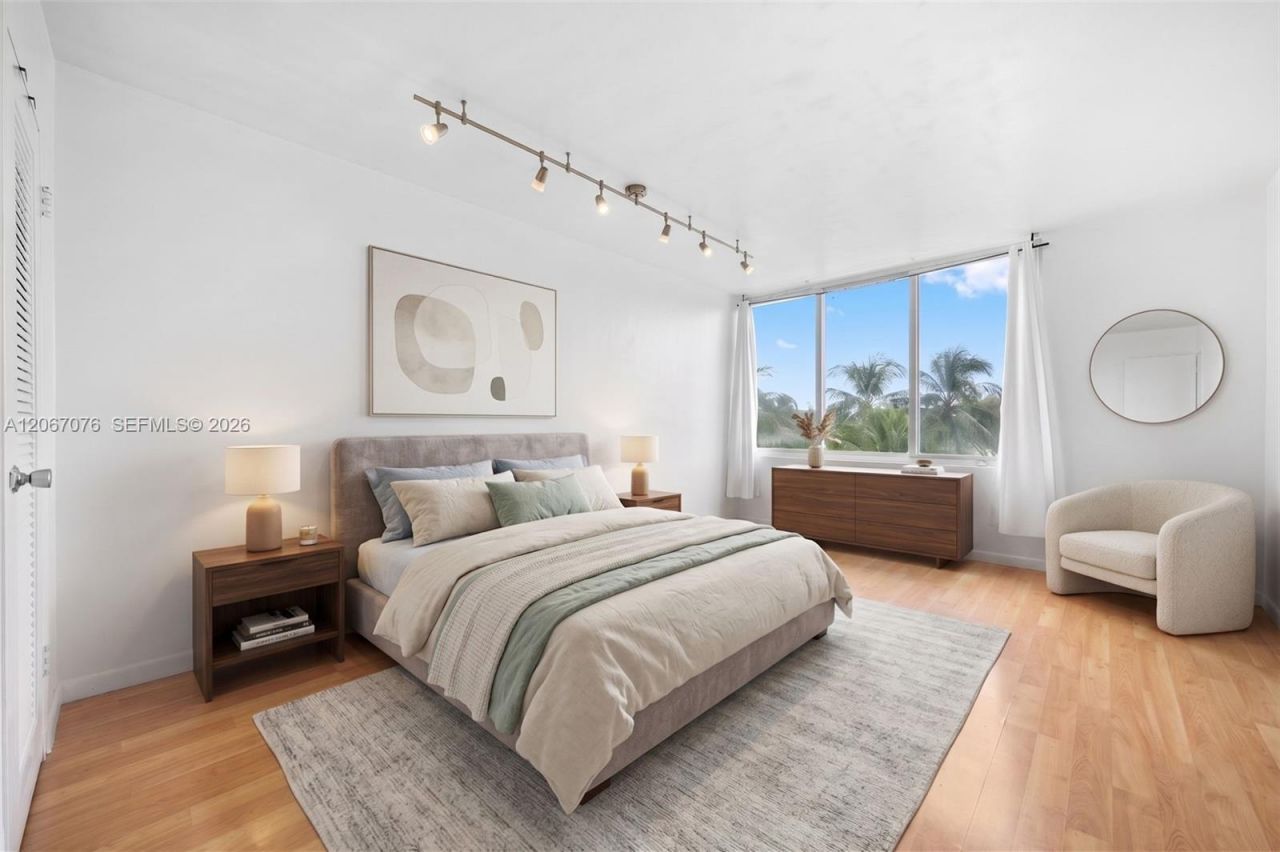 1000 West Ave, Unit 309, Miami Beach, FL 33139 Photo