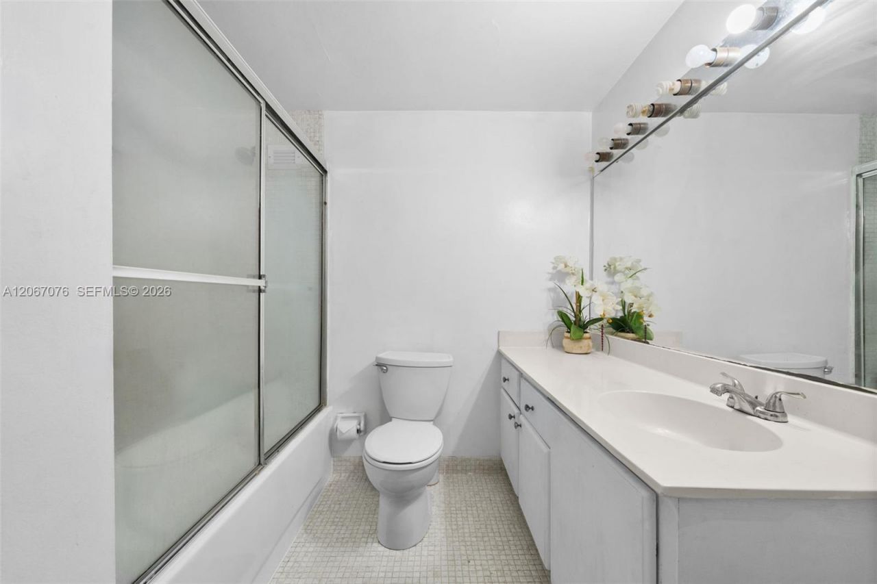 1000 West Ave, Unit 309, Miami Beach, FL 33139 Photo