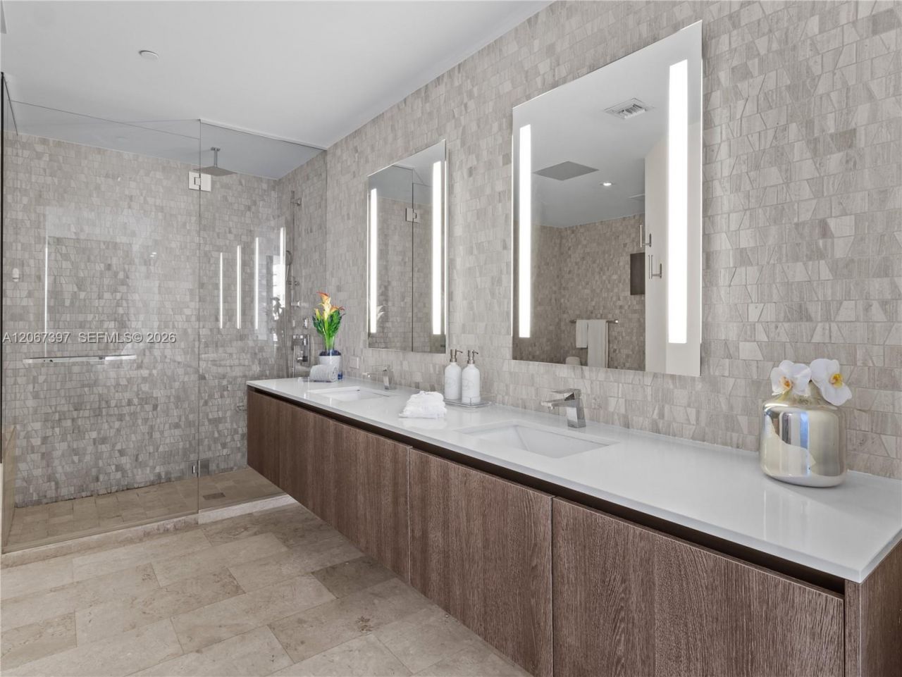 88 SW 7th St , Unit 3007, Miami, FL 33130 Photo