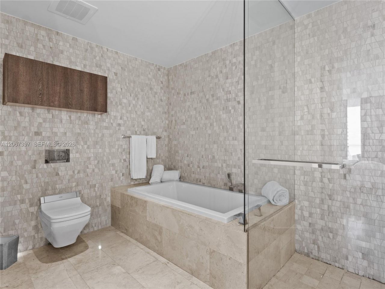 88 SW 7th St , Unit 3007, Miami, FL 33130 Photo