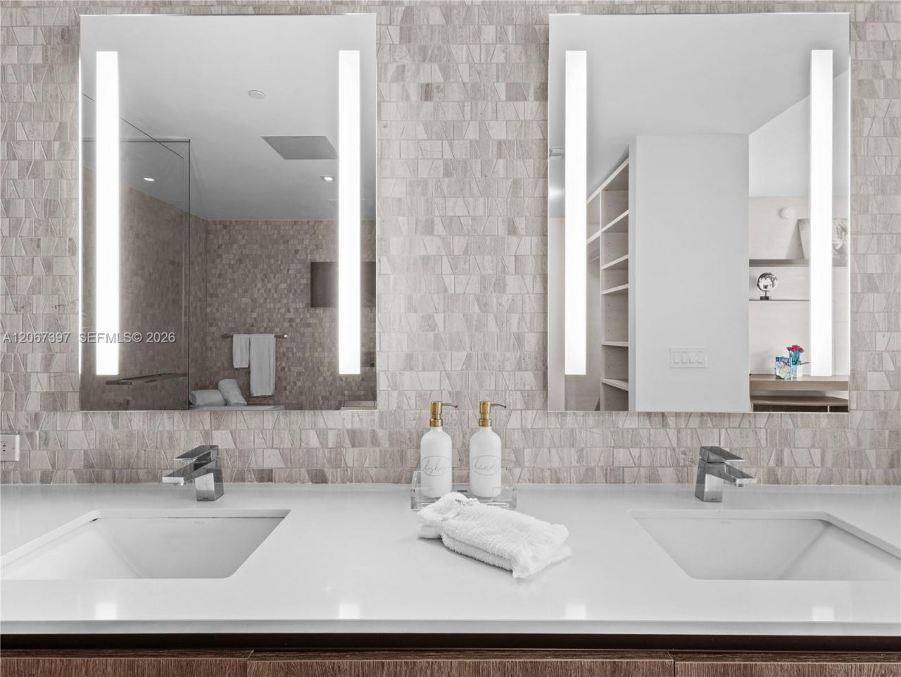 88 SW 7th St , Unit 3007, Miami, FL 33130 Photo