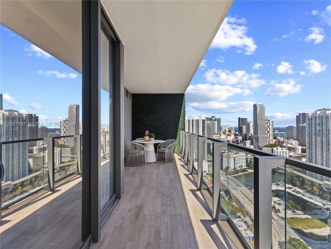 88 SW 7th St , Unit 3007, Miami, FL 33130 Photo