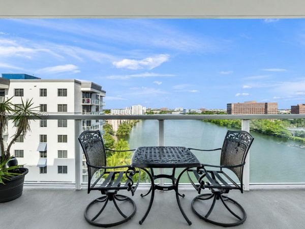 5091 NW 7th St , Unit PH-02, Miami, FL 33126