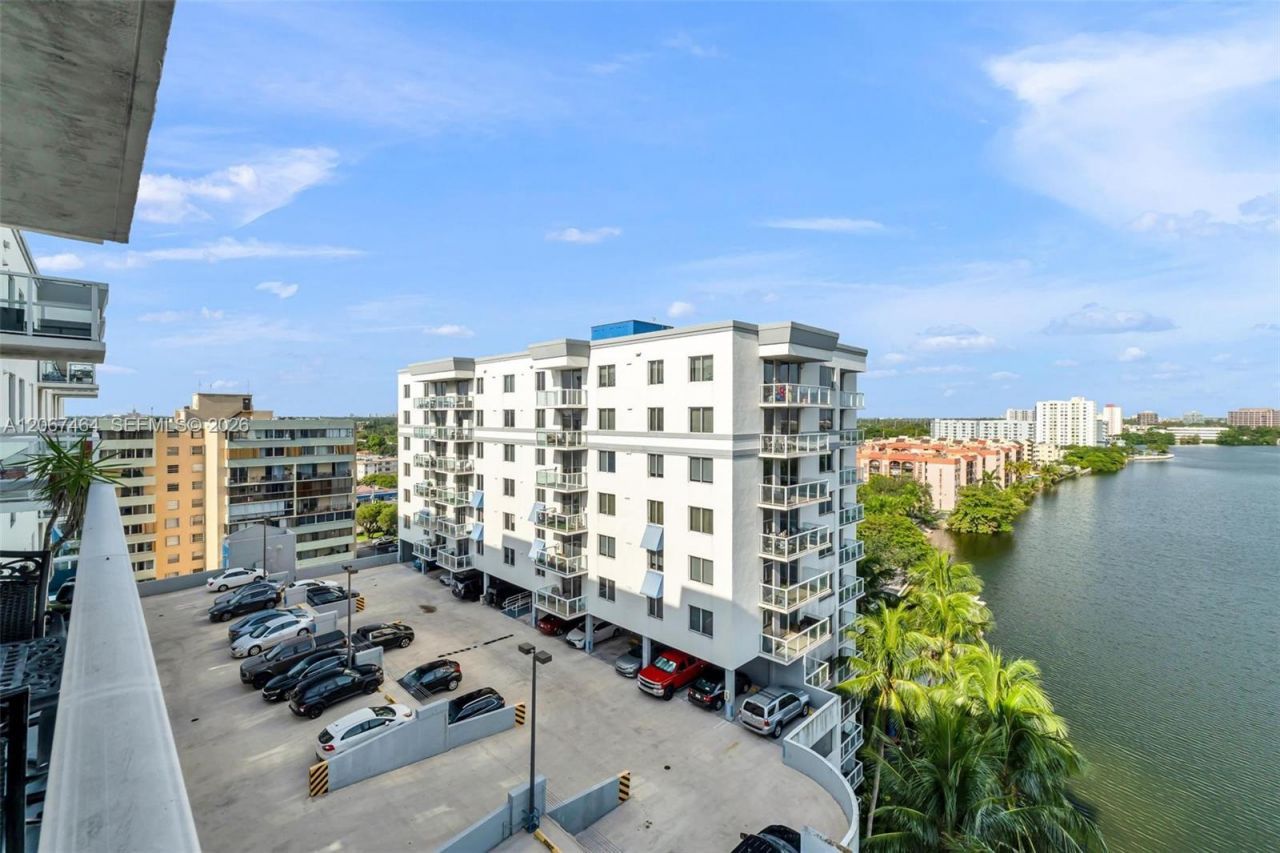 5091 NW 7th St, Unit PH-02, Miami, FL 33126 Photo