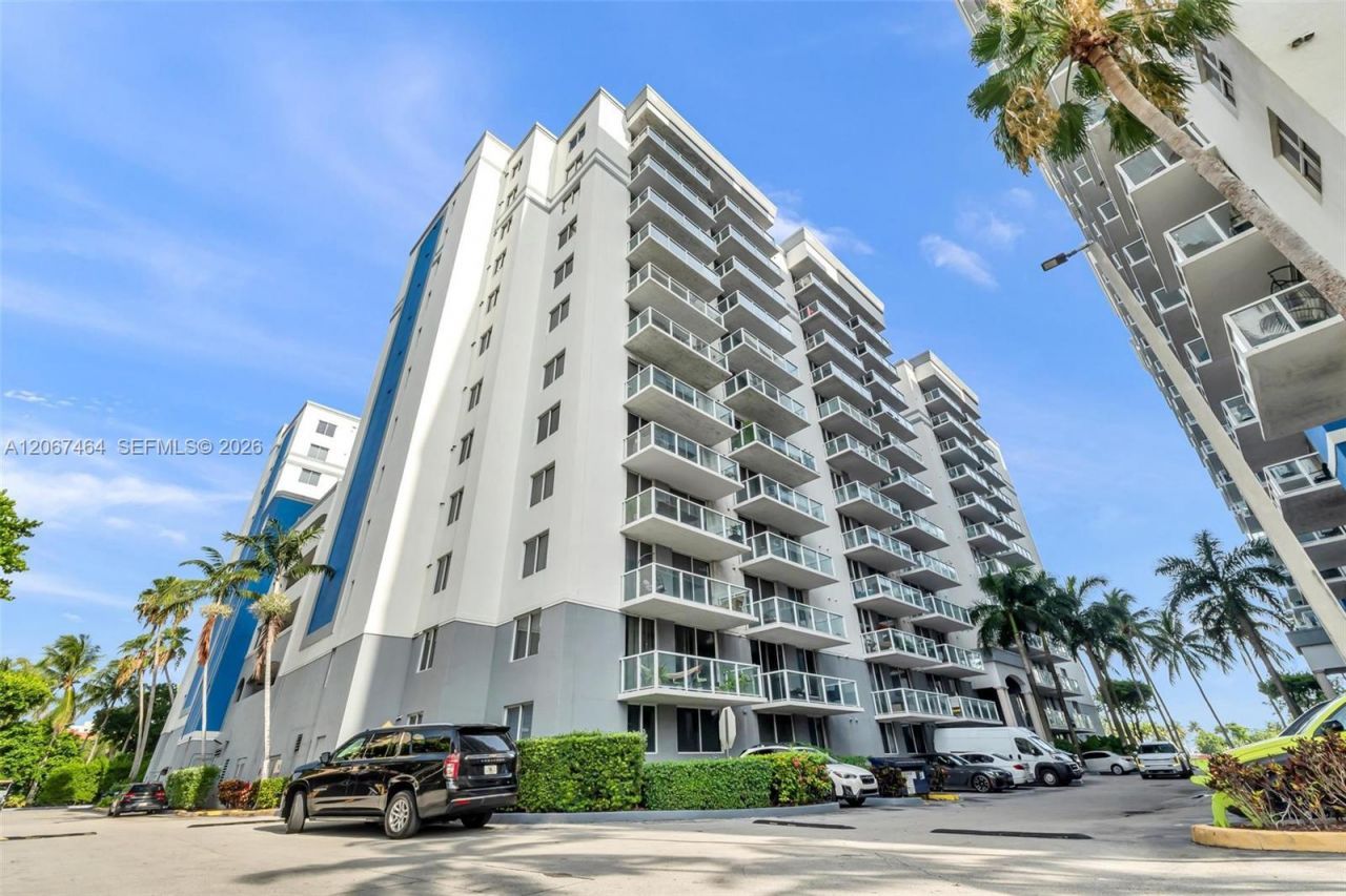 5091 NW 7th St, Unit PH-02, Miami, FL 33126 Photo