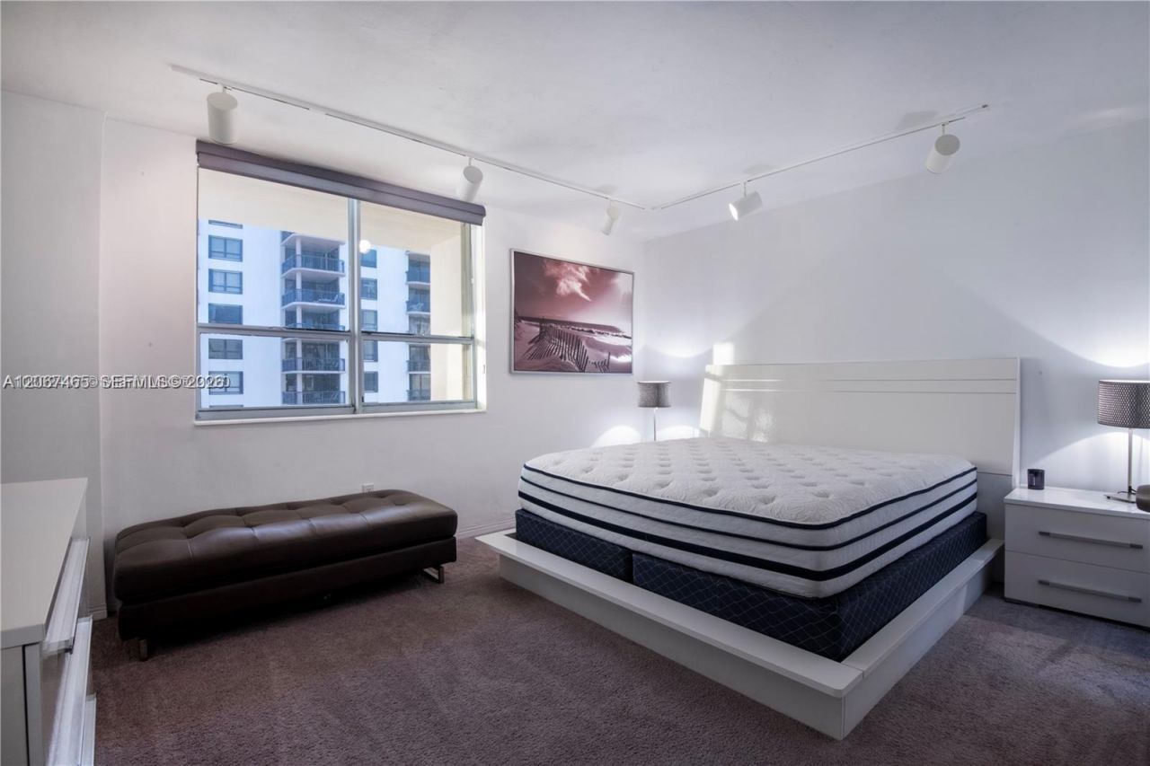 10185 Collins Ave , Unit 1416, Bal Harbour, FL 33154 Photo