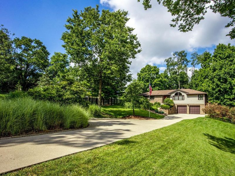 5209 Oakhill Lane, Green Township, OH 45247 Photo 5