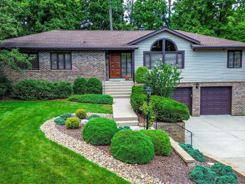 5209 Oakhill Lane, Green Township, OH 45247 Photo 6
