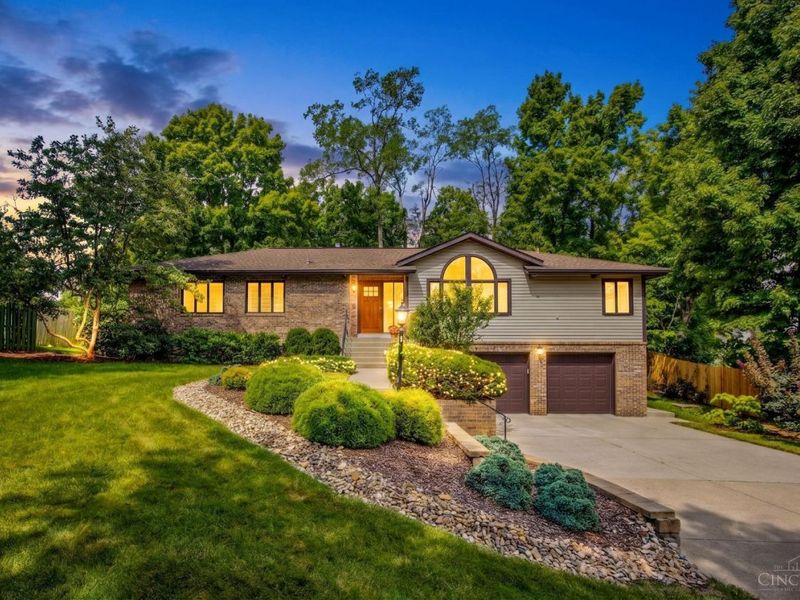 5209 Oakhill Lane, Green Township, OH 45247 Photo 7