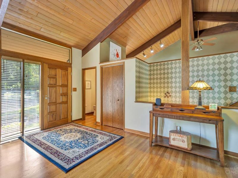 5209 Oakhill Lane, Green Township, OH 45247 Photo 9