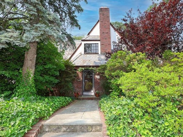 8654 Somerset Street, Jamaica Estates, NY 11432