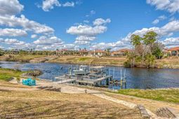 9097 Marina Pkwy. photo 4