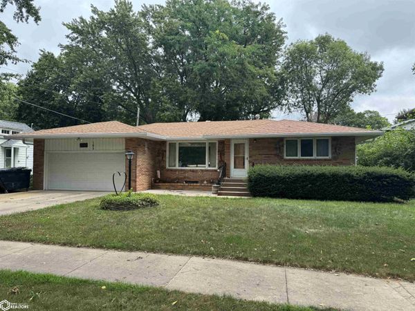105 6th Street N, Humboldt, IA 50548