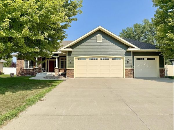 120 Rottunda, South Sioux City, NE 68776