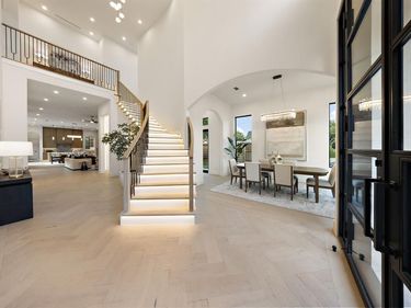 6481 Trammel Drive, Dallas, TX 75214