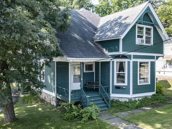 603 W FULTON STREET, Waupaca, WI 54981