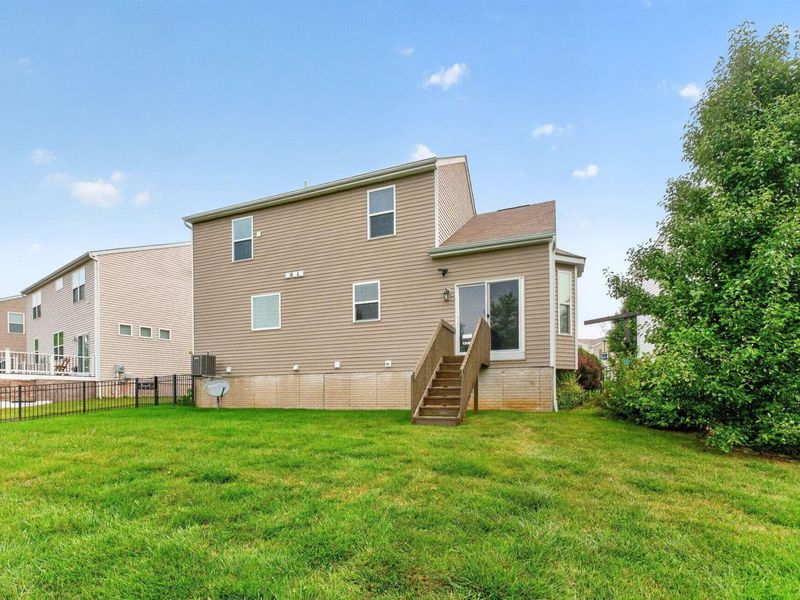 8645 Conestoga Valley Drive, Blacklick, OH 43004 Photo 16