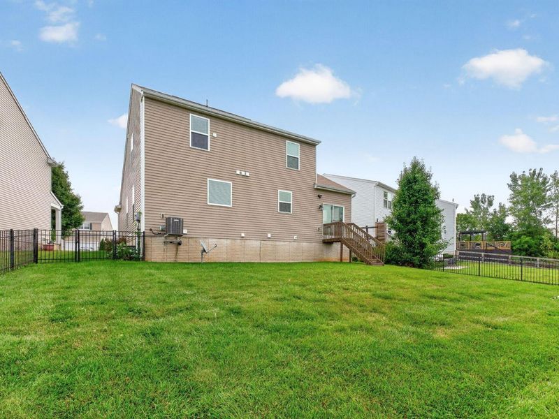 8645 Conestoga Valley Drive, Blacklick, OH 43004 Photo 17