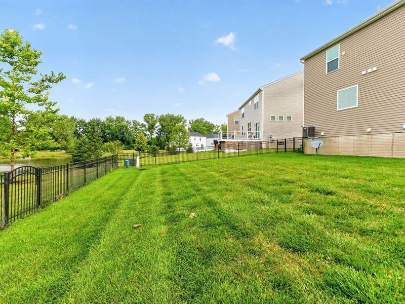 8645 Conestoga Valley Drive, Blacklick, OH 43004 Photo 18
