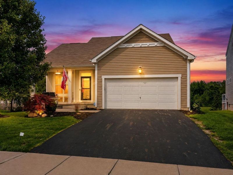 8645 Conestoga Valley Drive, Blacklick, OH 43004 Photo 3