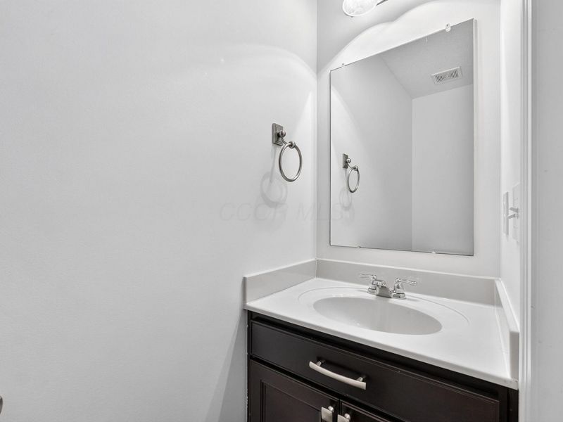 8645 Conestoga Valley Drive, Blacklick, OH 43004 Photo 37