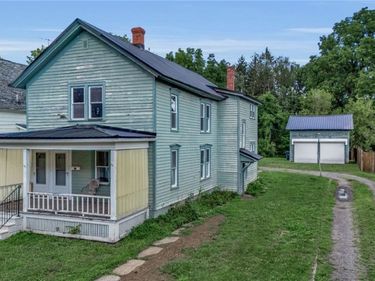 67 Chestnut Street, Gowanda, NY 14070