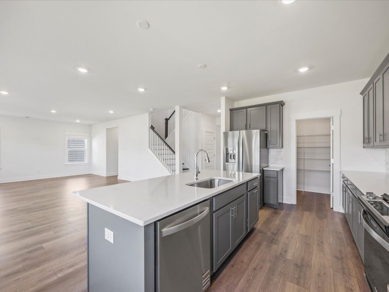 450 Radiant Blue Way Photo 12