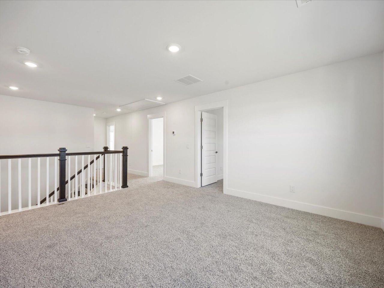 450 Radiant Blue Way Photo 19