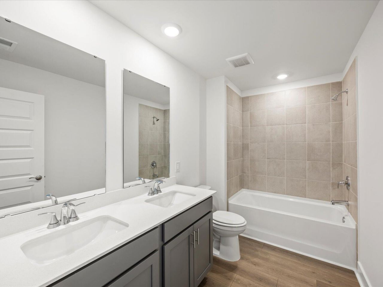 450 Radiant Blue Way Photo 28