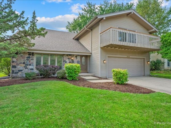 852 Woodmar Drive, Crystal Lake, IL 60014