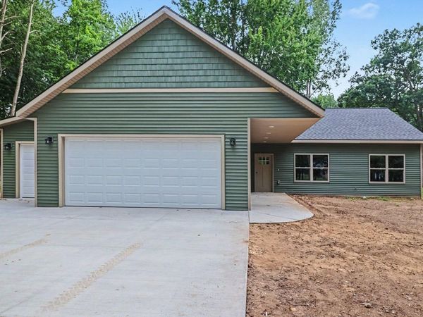 9621 Sunset Drive, Stanwood, MI 49346