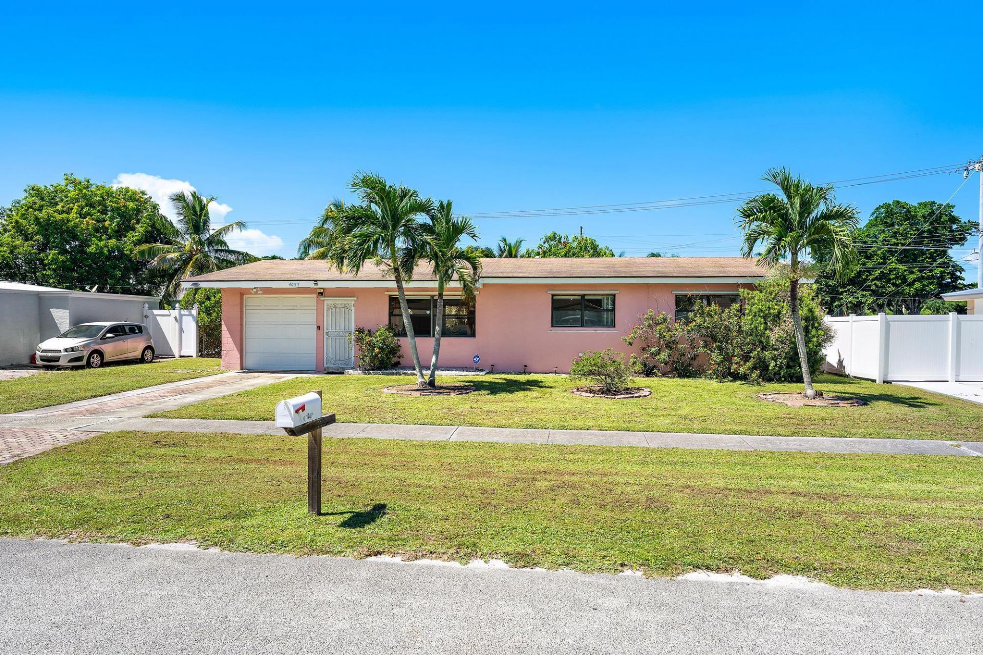 4057 Chukker Drive, Palm Springs, FL 33406 Photo