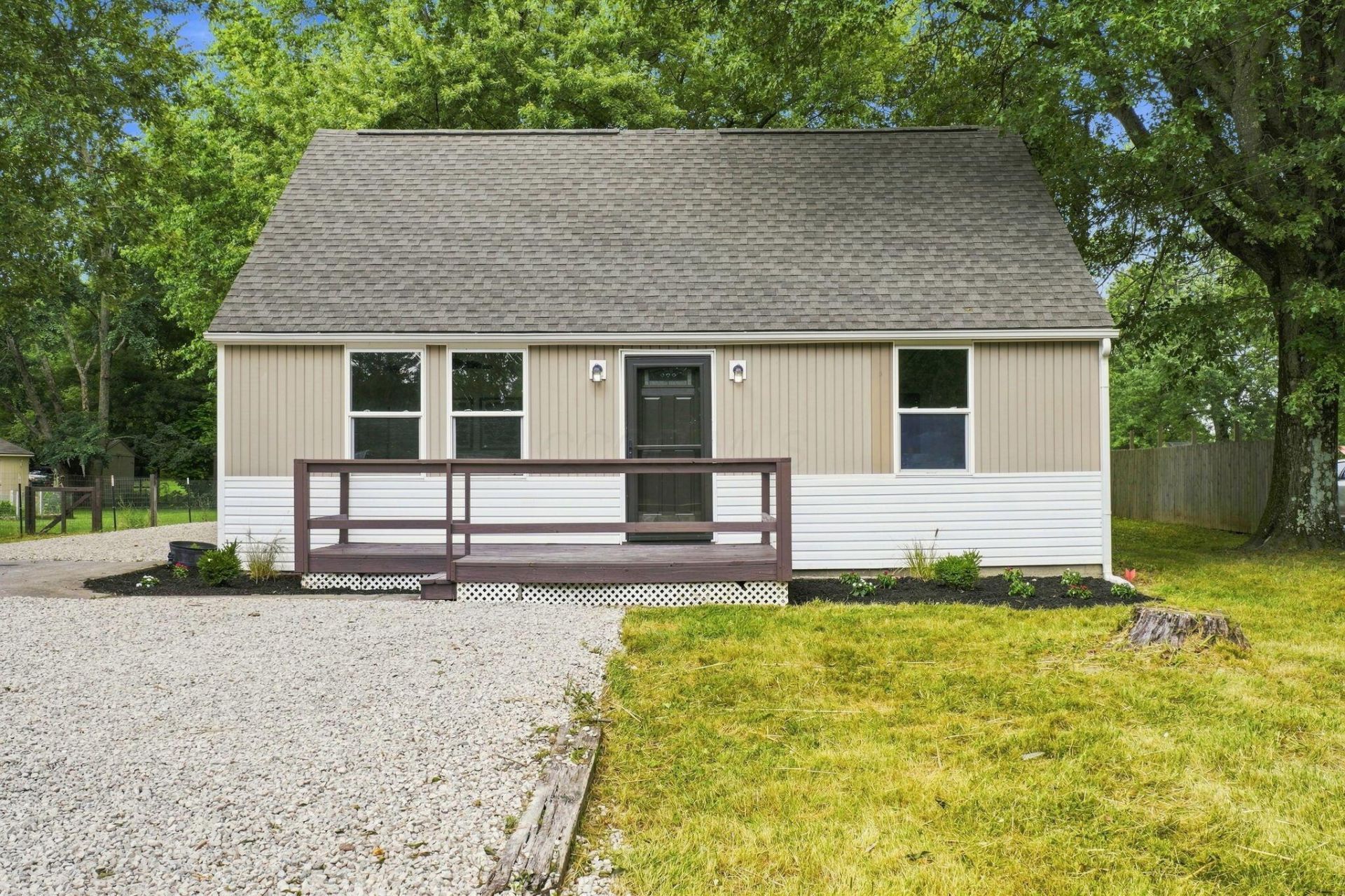 13098 Cleveland Road Sw, Pataskala, OH 43062 Main Photo