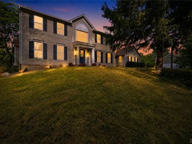102 Smoke Rise Drive, Camillus, NY 13031