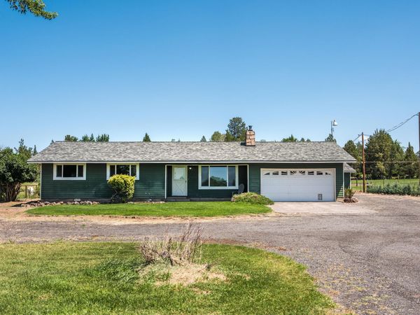 1714 NW 53rd Street, Redmond, OR 97756