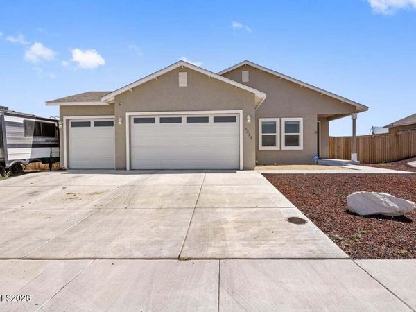 1332 Serenity Circle, Fernley, NV 89408
