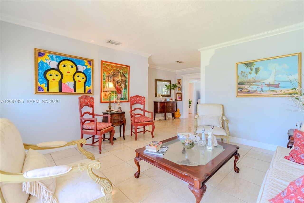 990 W 56th St, Hialeah, FL 33012 Photo