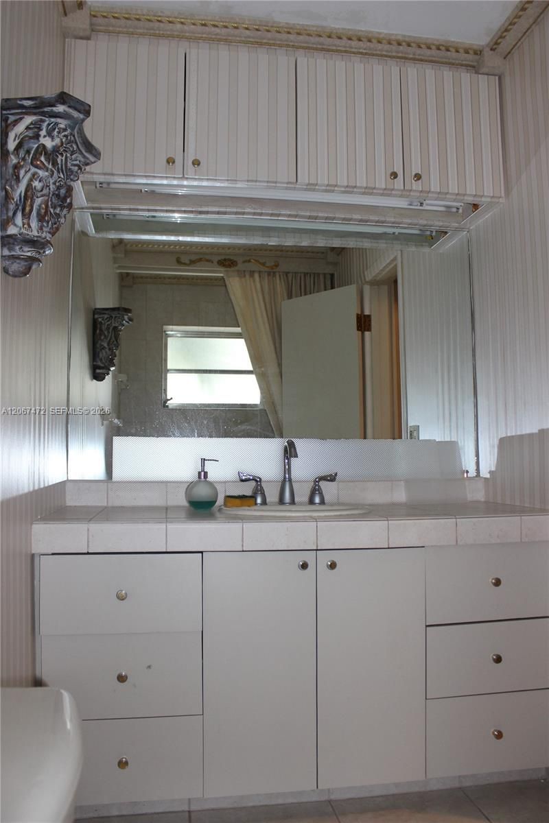 7550 SW 82nd St, Unit F204, Miami, FL 33143 Photo